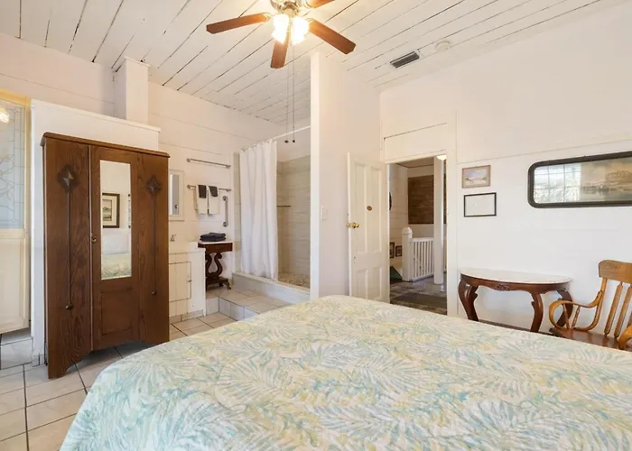 The Historic Island Hotel Of Cedar Key